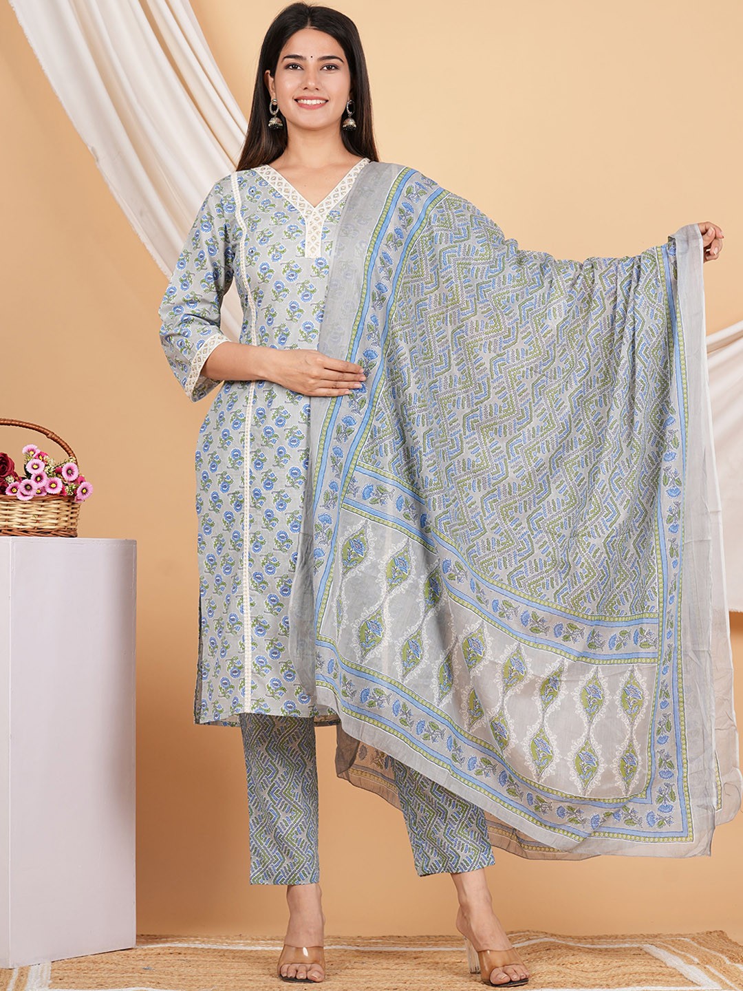 

ZOYOTO Floral Printed Thread Work Pure Cotton Kurta with Trousers & Dupatta, Grey