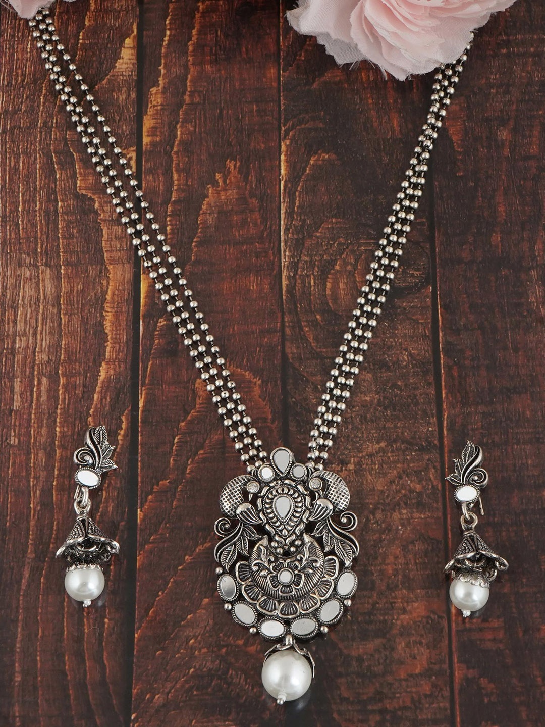 

MANSIYAORANGE Silver Plated Kundan- Studded Oxidised Necklace And Earrings
