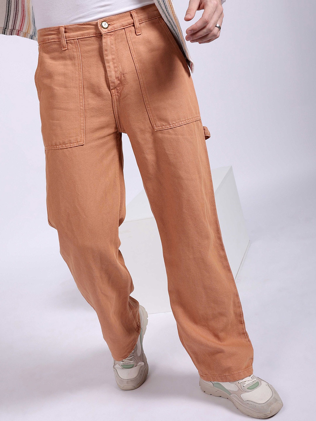 

The Indian Garage Co Men Baggy Relaxed Fit Mid Rise Cotton Jeans, Brown