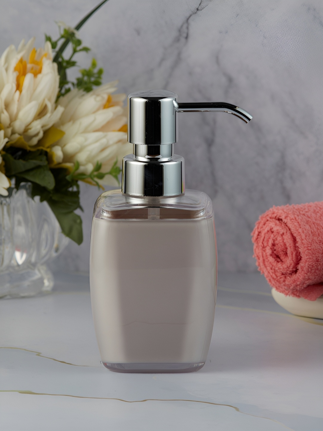 

Kookee Beige Solid Soap Dispenser