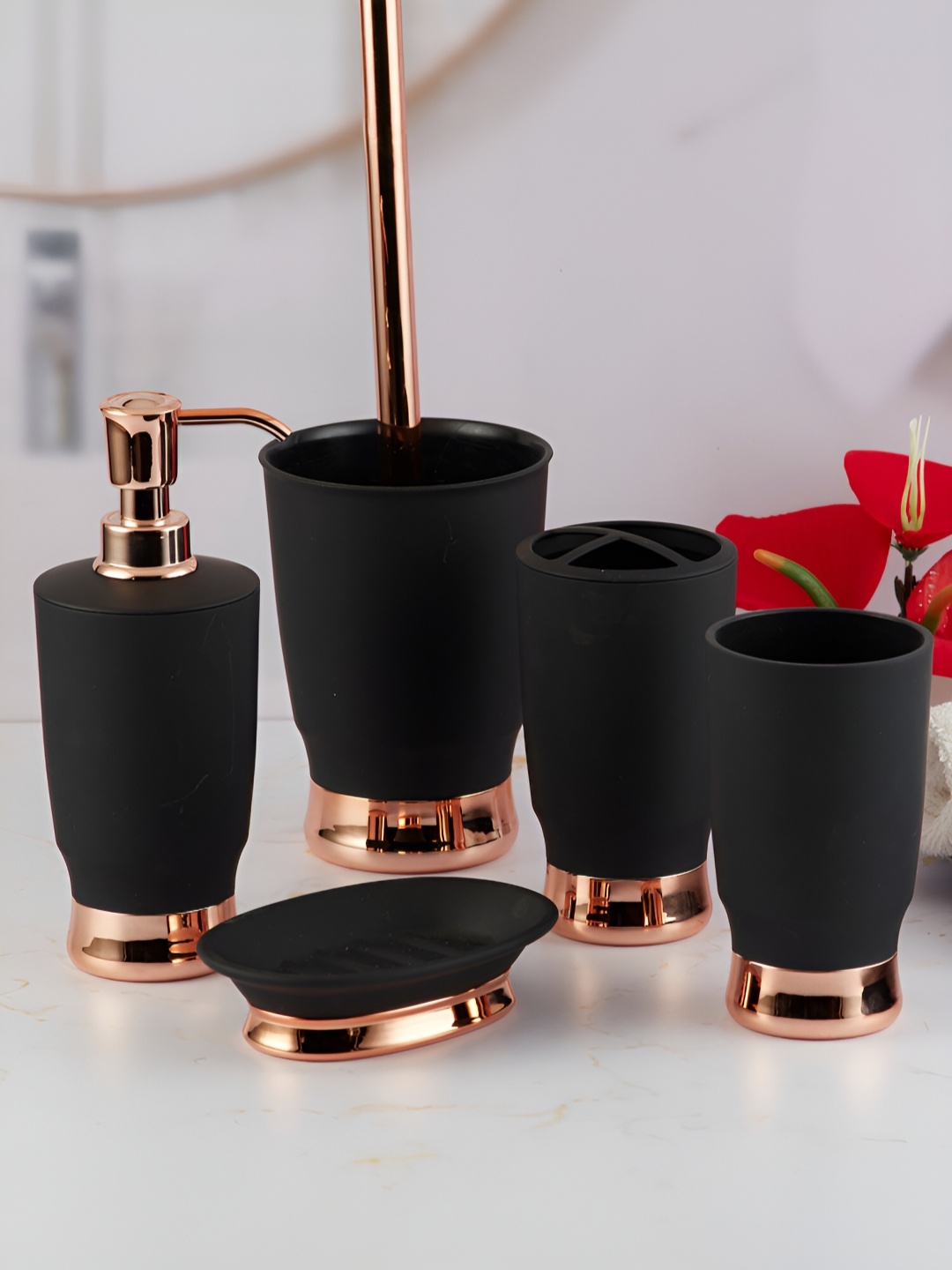 

Kookee Black 5 Pieces Bath Accessories Set