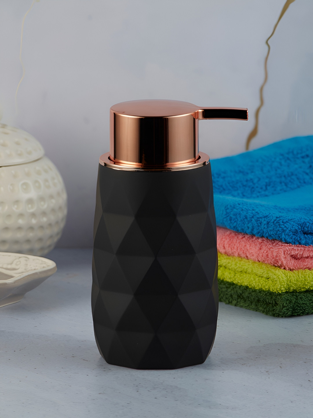 

Kookee Black Cylindrical Soap Dispenser