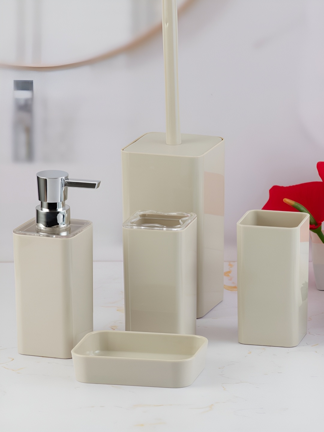 

Kookee Beige 5Pcs Solid Bath Accessories Set