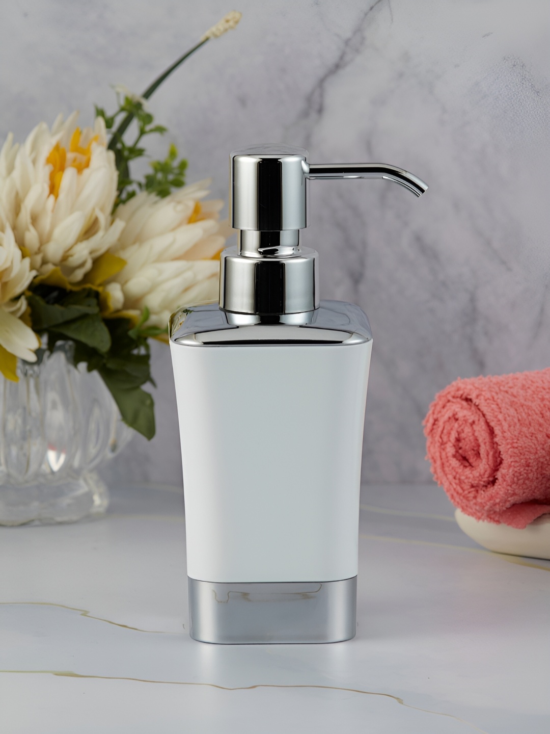 

Kookee White Solid Soap Dispenser