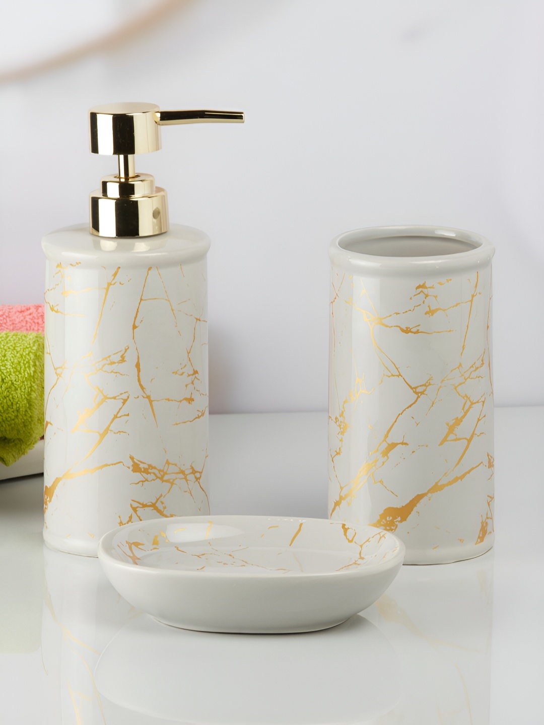 

Kookee Grey 3 Pieces Abstract Printed Ceramic Bath Accessories Set