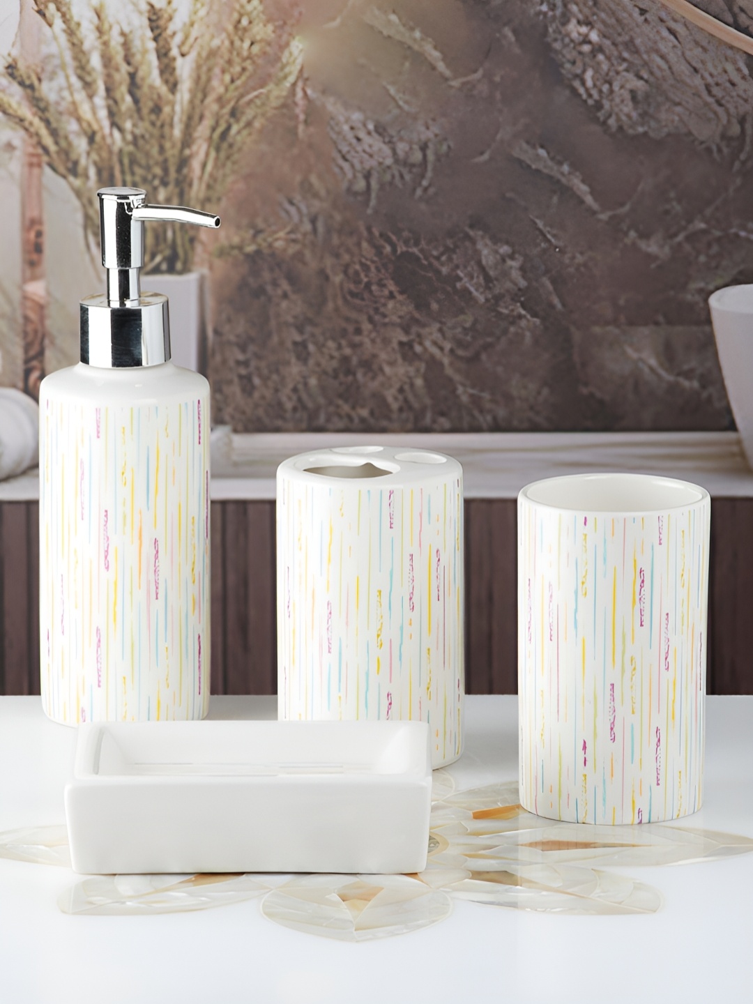 

Kookee White 4 Pieces Abstract Ceramic Bath Accessories Set