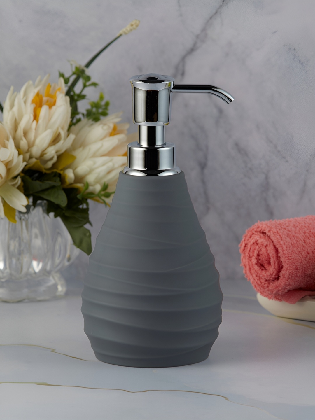 

Kookee Grey Solid Soap Dispenser