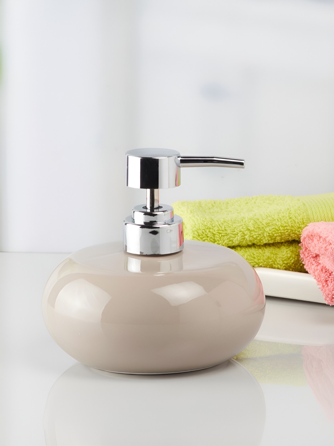 

Kookee Beige Ceramic Soap Dispenser