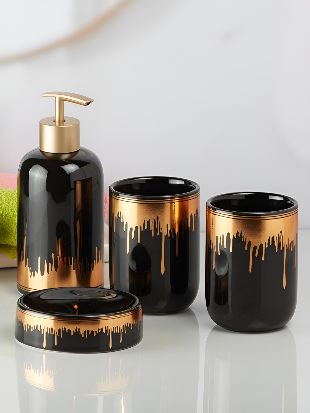 

Kookee Black 4 piece Solid Ceramic Bath Accessories Set