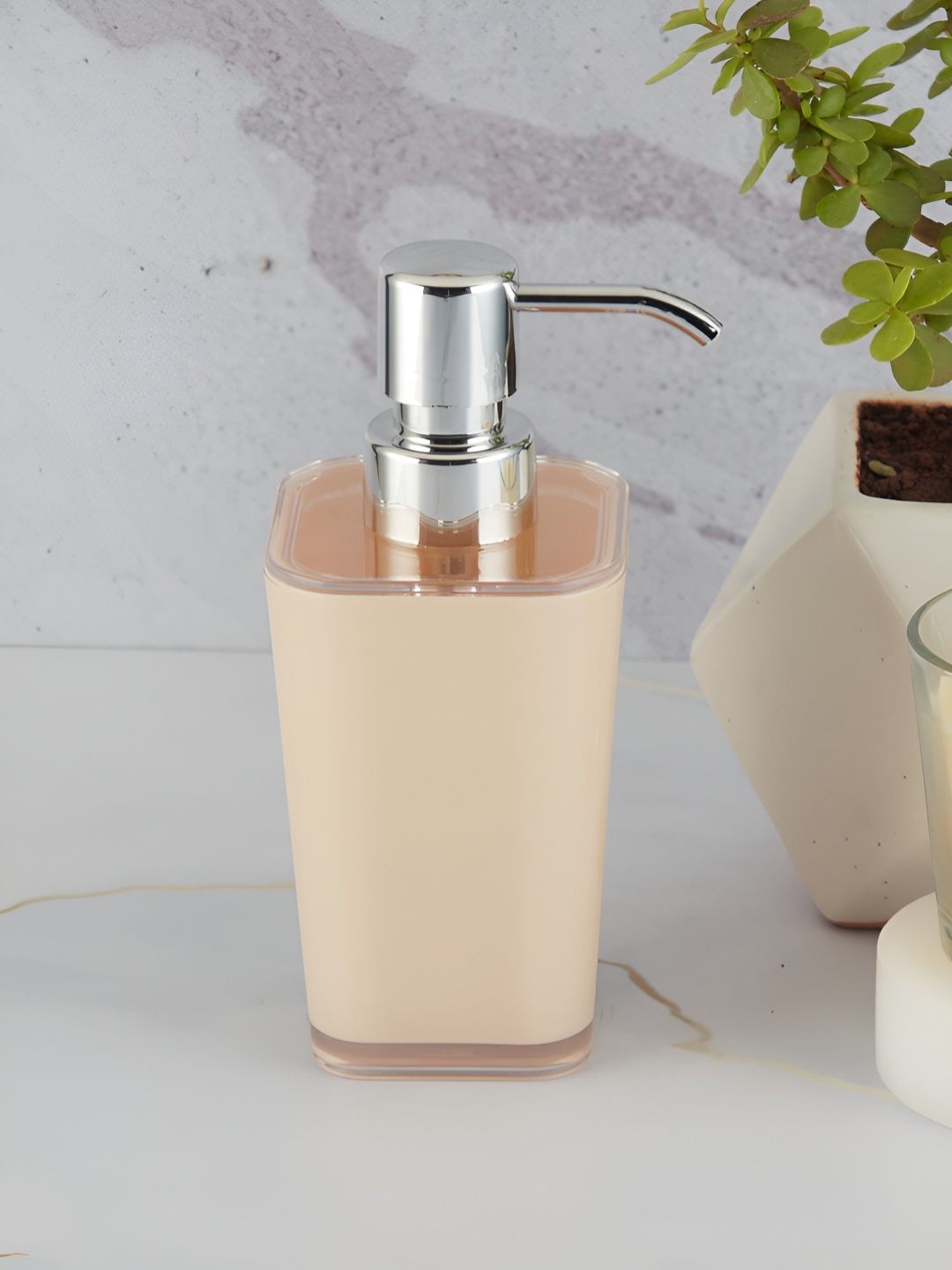 

Kookee Beige Solid Soap Dispenser