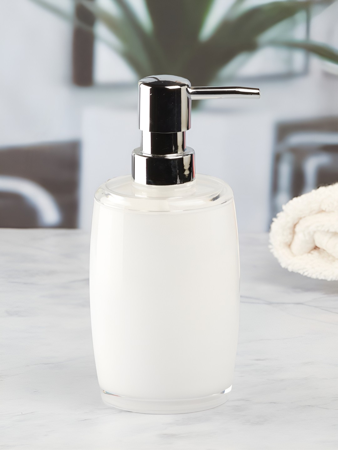 

Kookee White Solid Soap Dispenser
