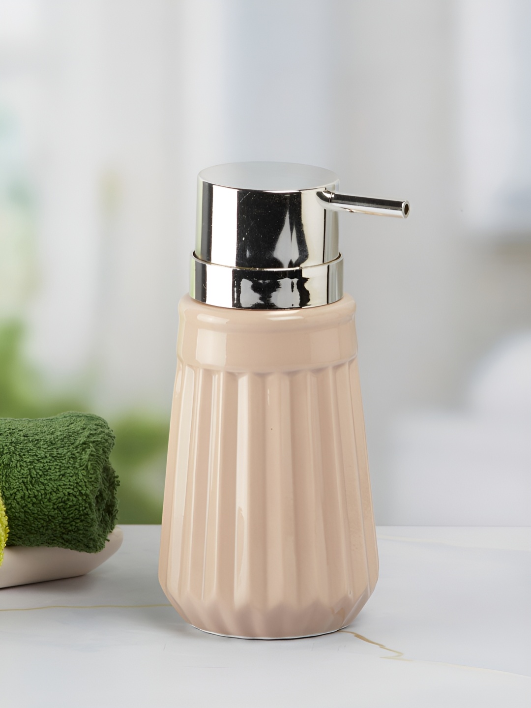 

Kookee Beige Striped Ceramic Soap Dispenser