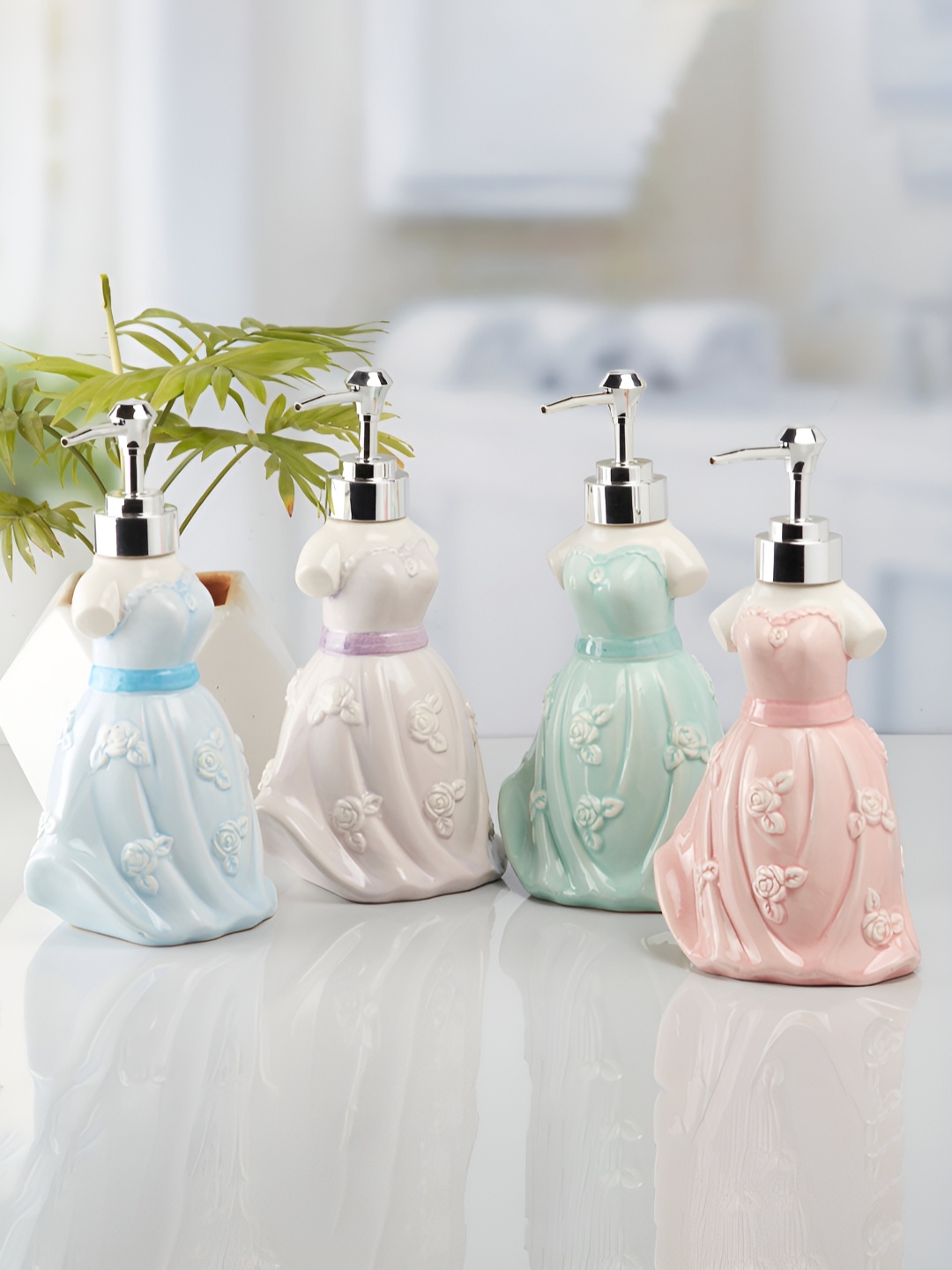 

Kookee White & Blue 4 Pieces Ceramic Floral Soap Dispenser