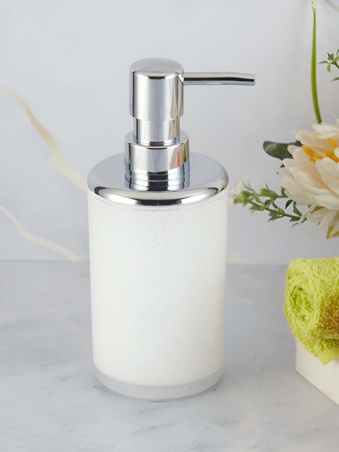 

Kookee White Cylindrical Soap Dispenser