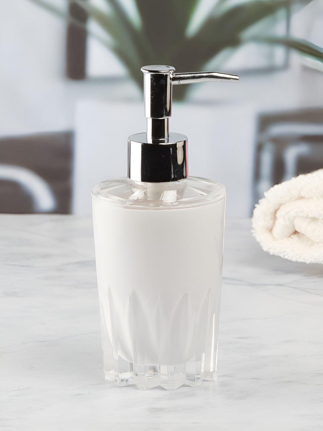 

Kookee White Abstract Printed Soap Dispenser