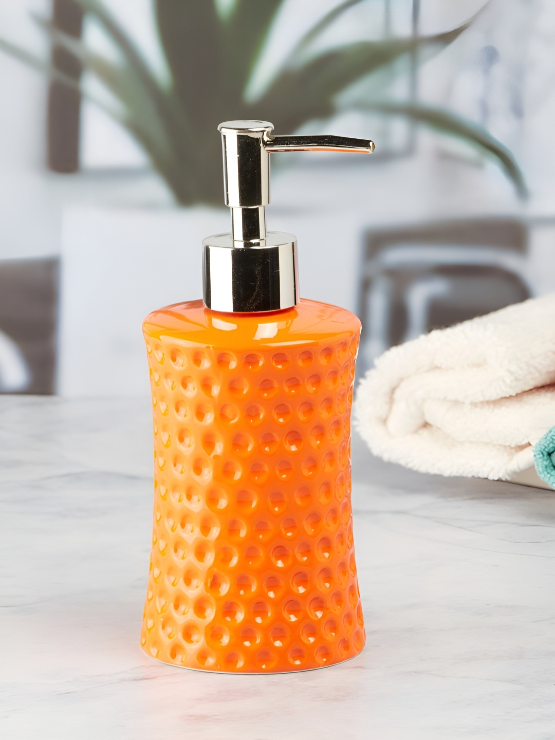 

Kookee Orange Abstract Ceramic Soap Dispenser