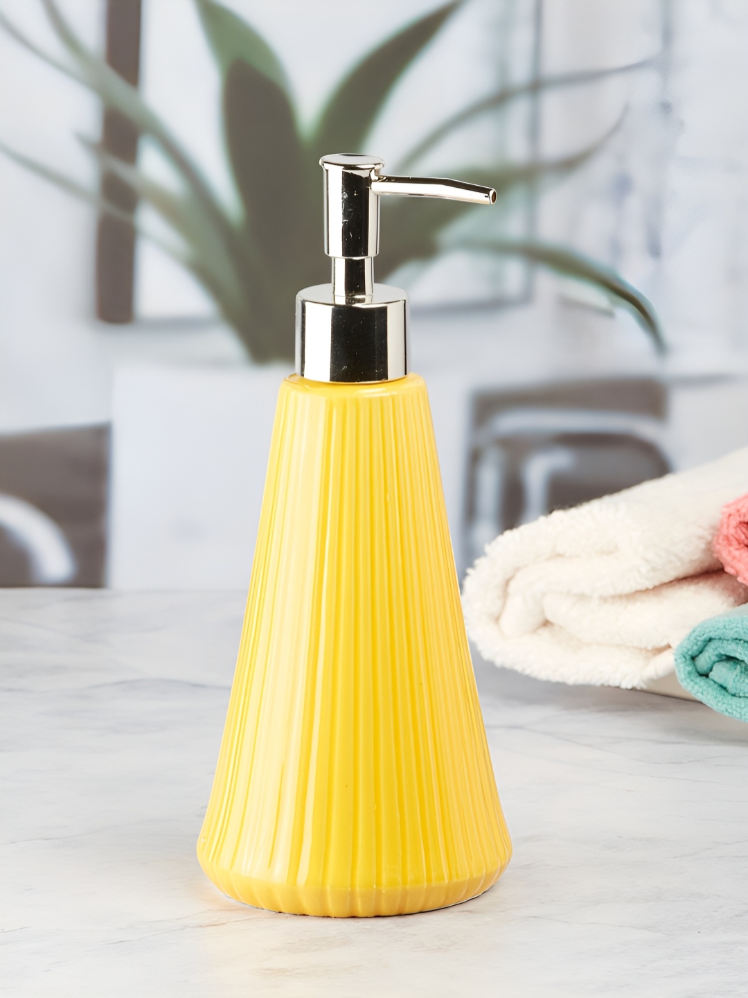 

Kookee Yellow textured Ceramic Soap Dispenser