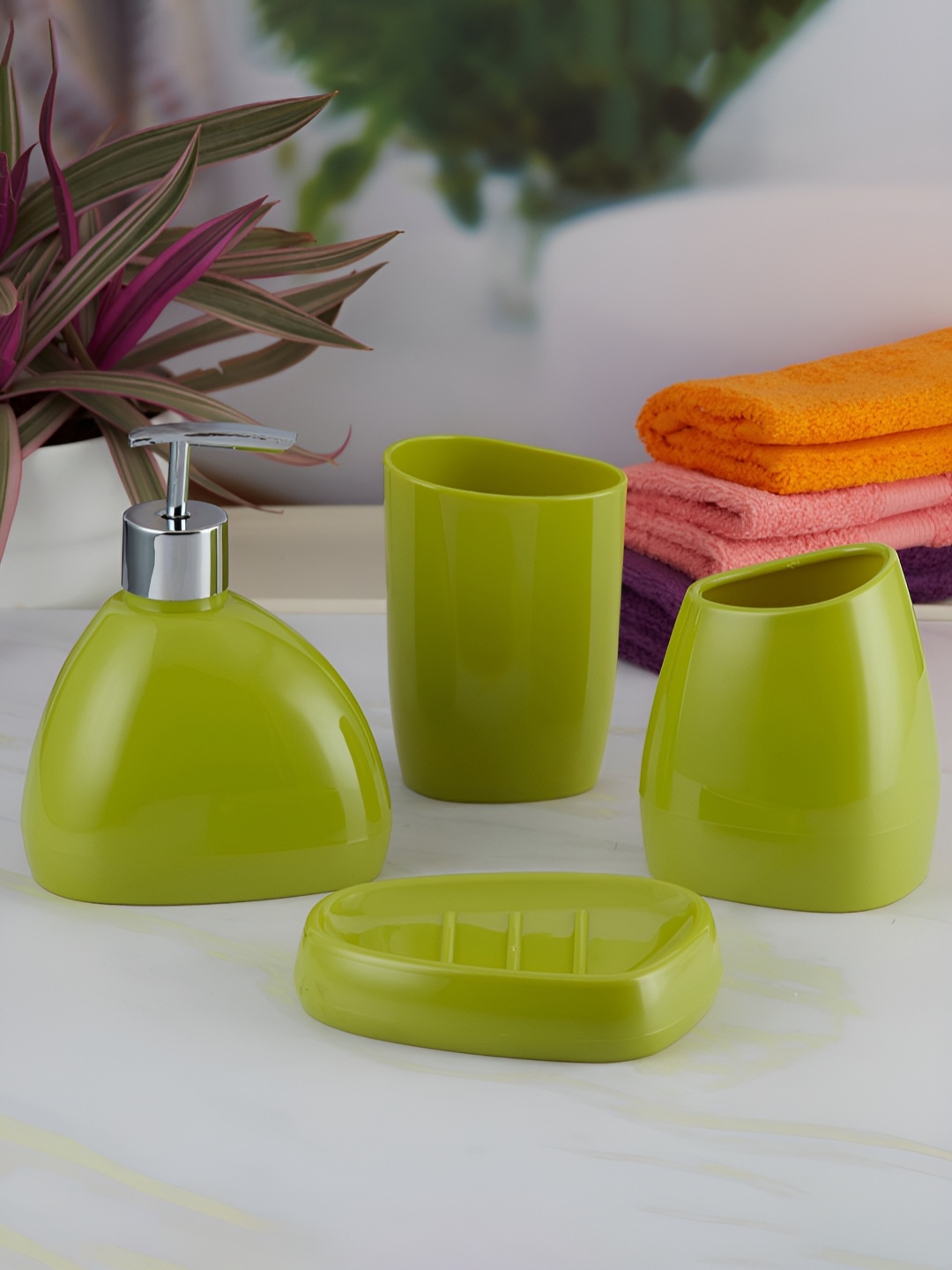 

Kookee Green 4 piece Solid Bath Accessories Set