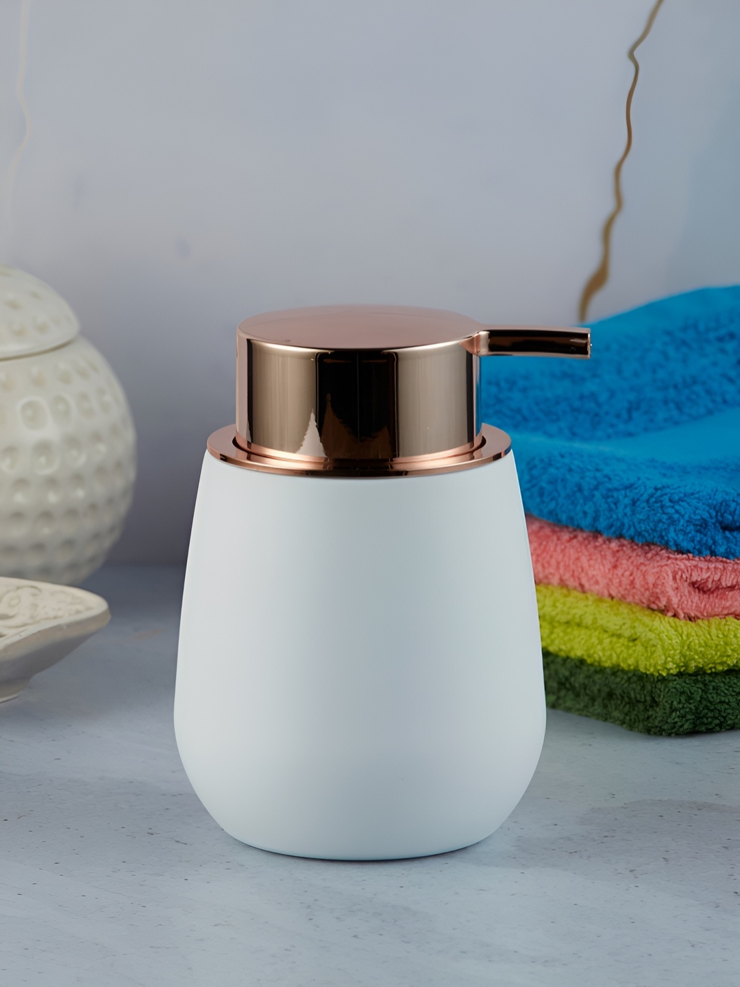 

Kookee White Solid Soap Dispenser