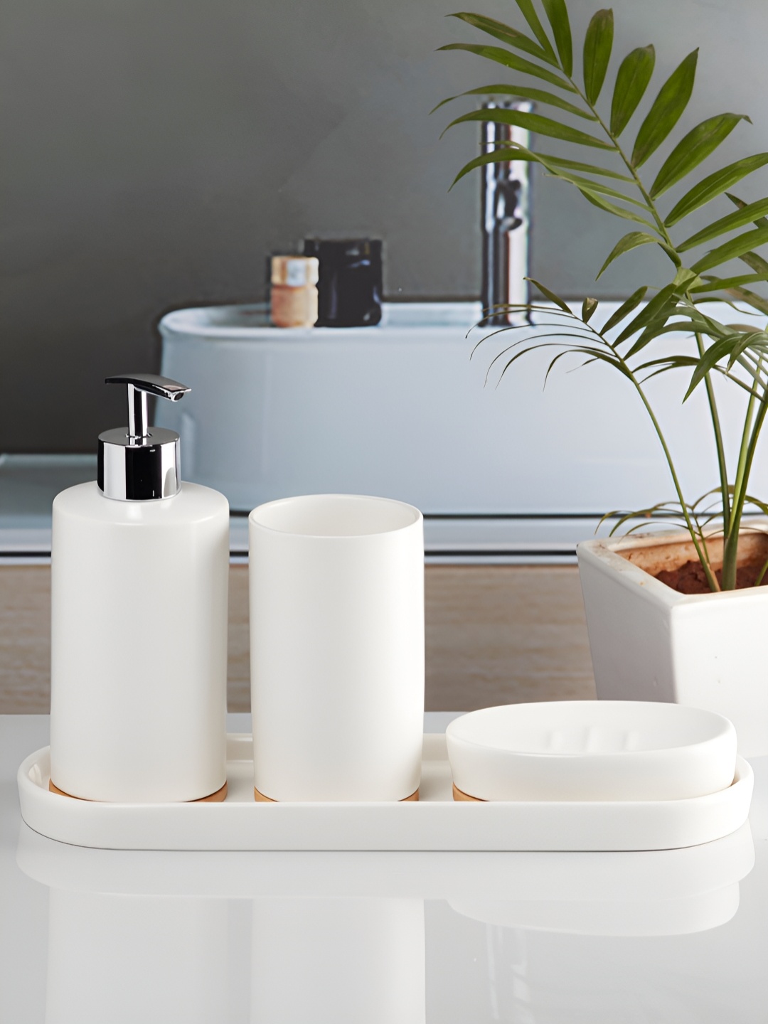 

Kookee White 4 Pieces Ceramic Bath Accessories Set