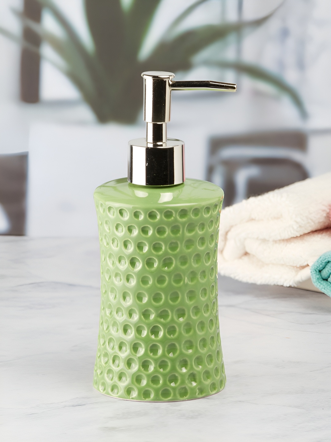

Kookee Green Abstract Ceramic Soap Dispenser