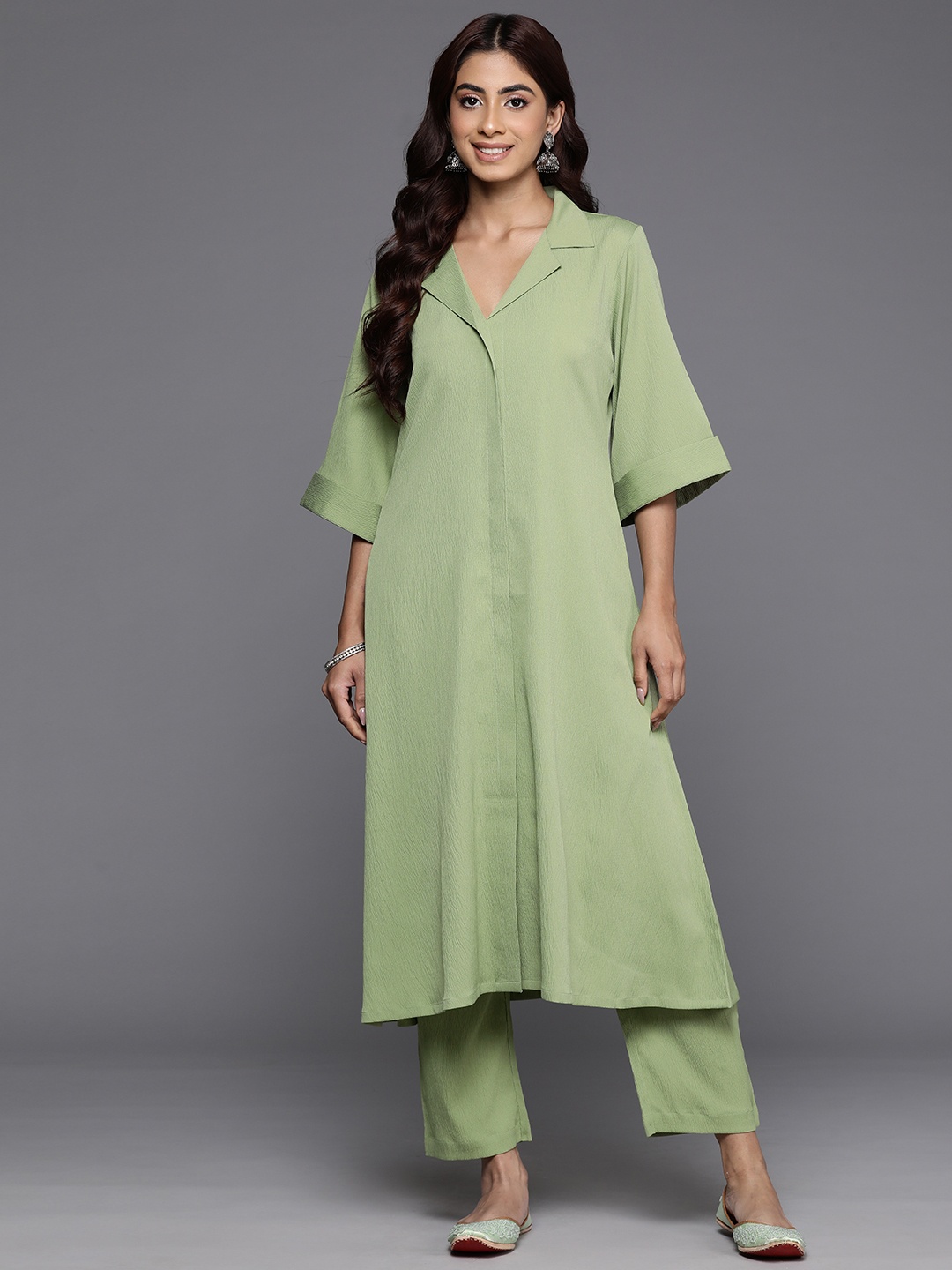 

Varanga Solid Shirt Style A Line Kurta, Green