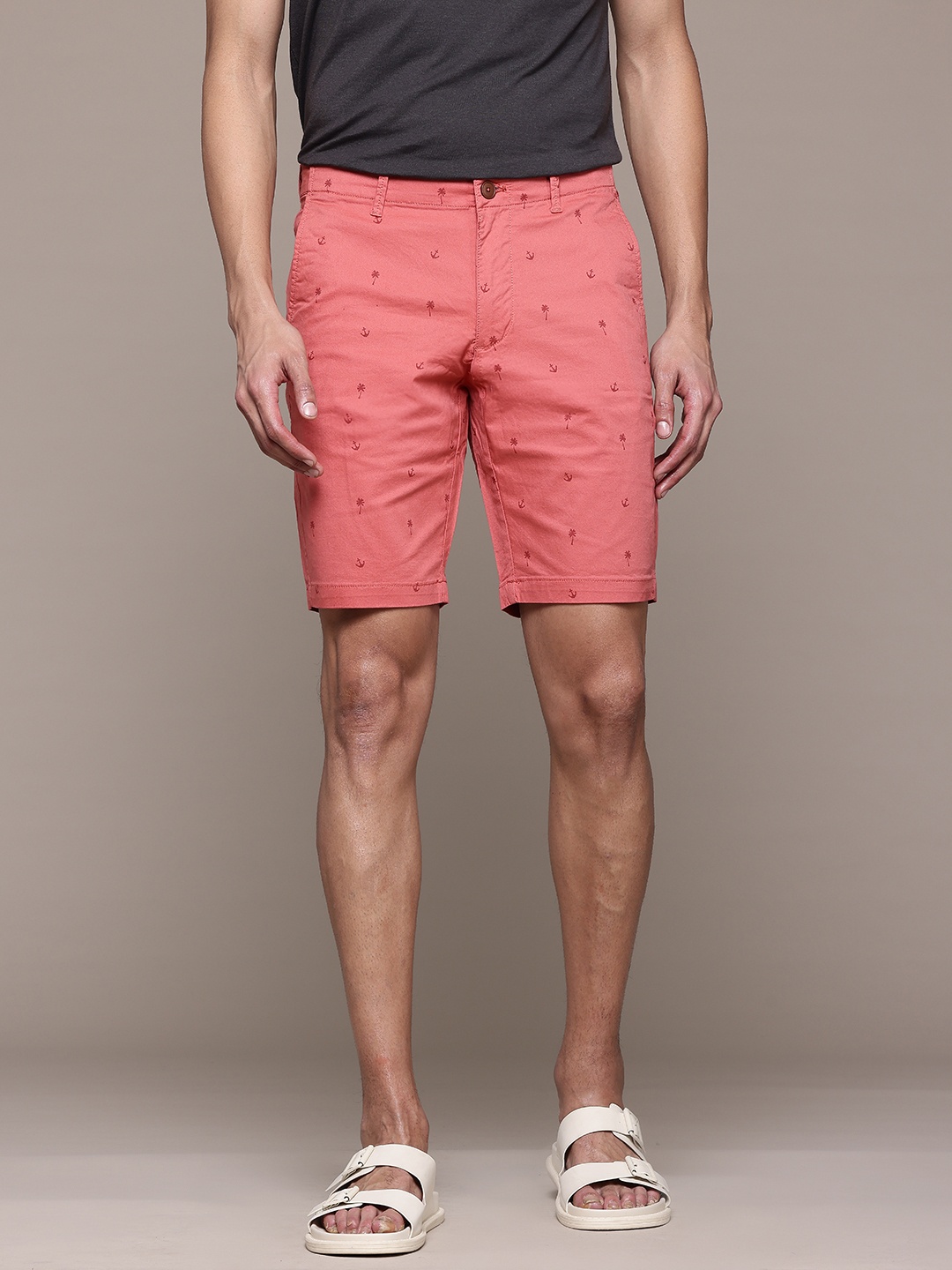 

MANGO MAN Men Geometric Printed Shorts, Pink