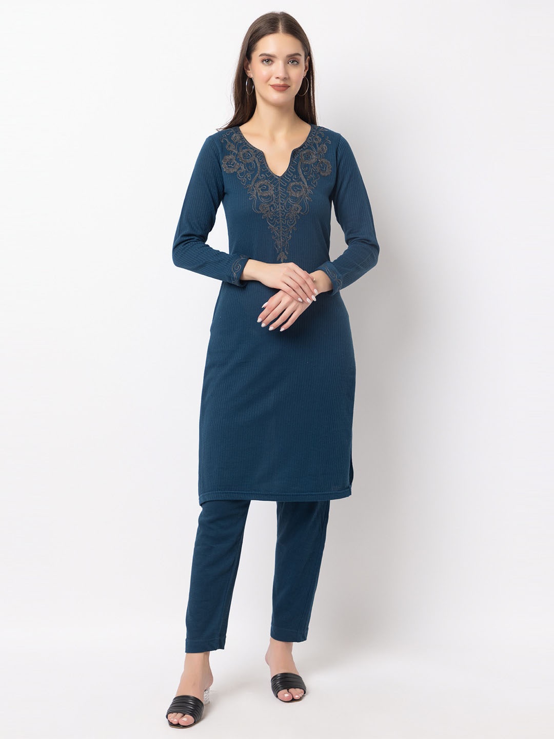 

KEIKO Floral Yoke Design Acrylic Kurta, Blue