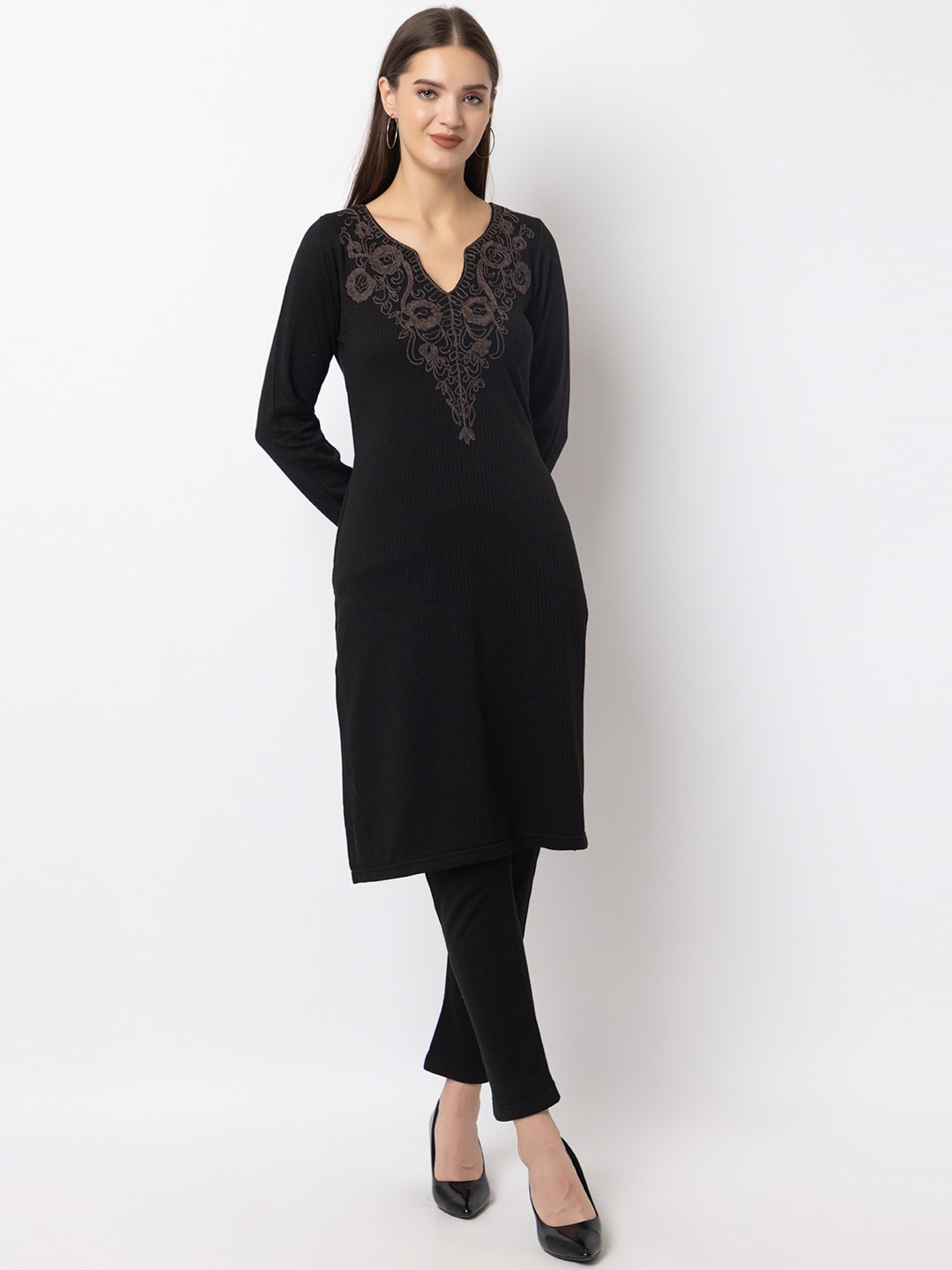 

KEIKO Long Sleeves Thread Work Straight Acrylic Kurta, Black