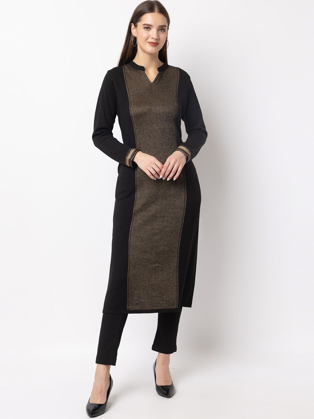 

KEIKO Embroidered Mandarin Collar Knitted Kurta, Black