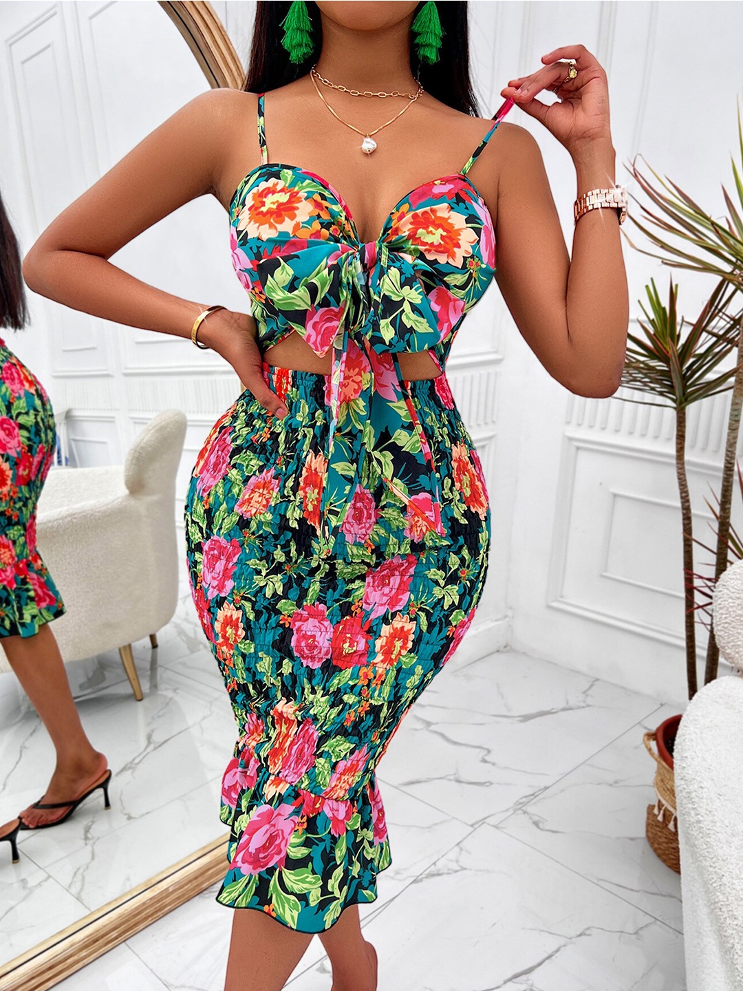 

StyleCast Black Floral Printed Shoulder Strap Smocked Cut Out Bodycon Knee Length Dress