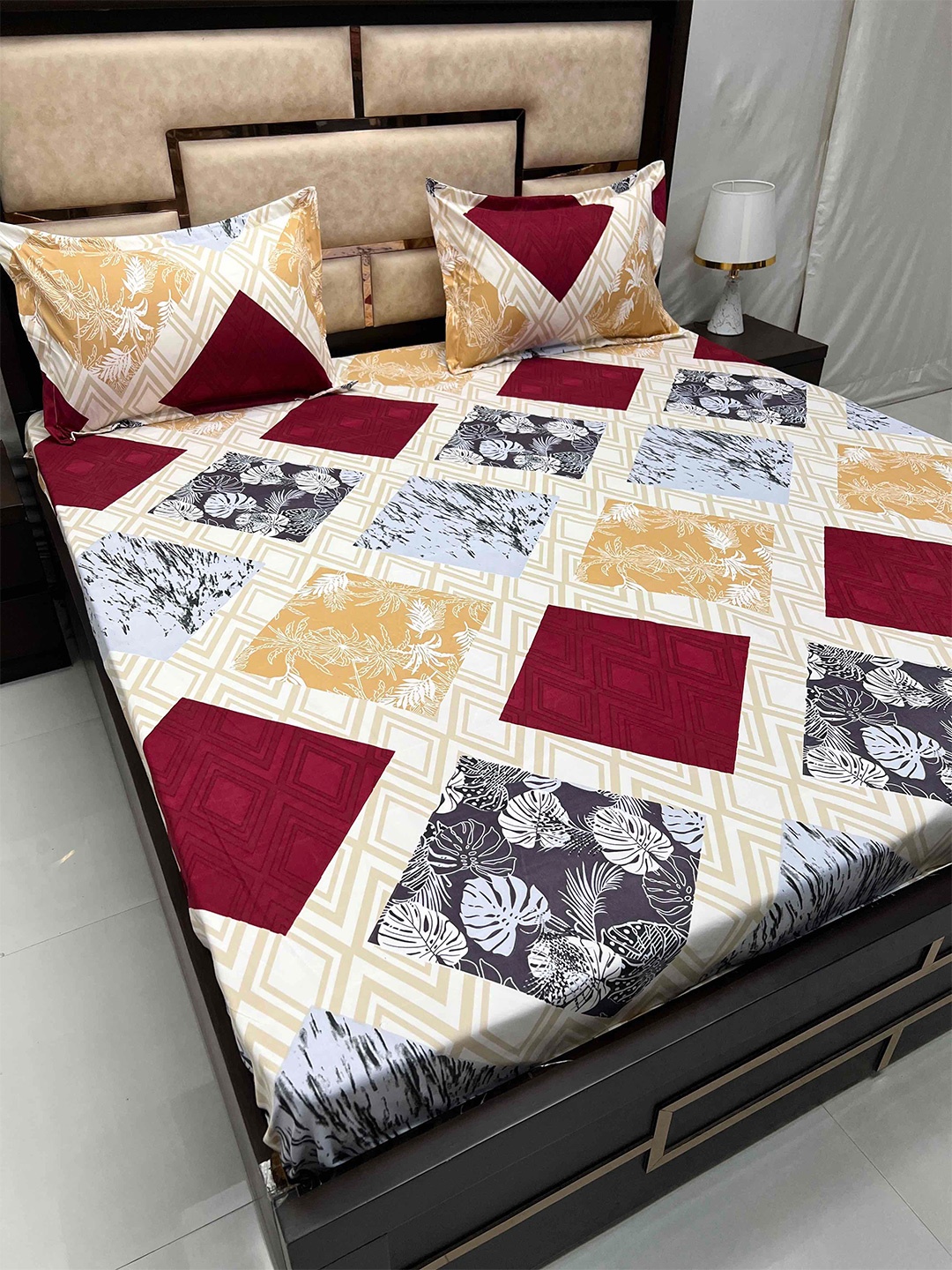 

Pure Decor Grey & Red Floral 160 TC Fitted King Bedsheet With 2 Pillow Covers