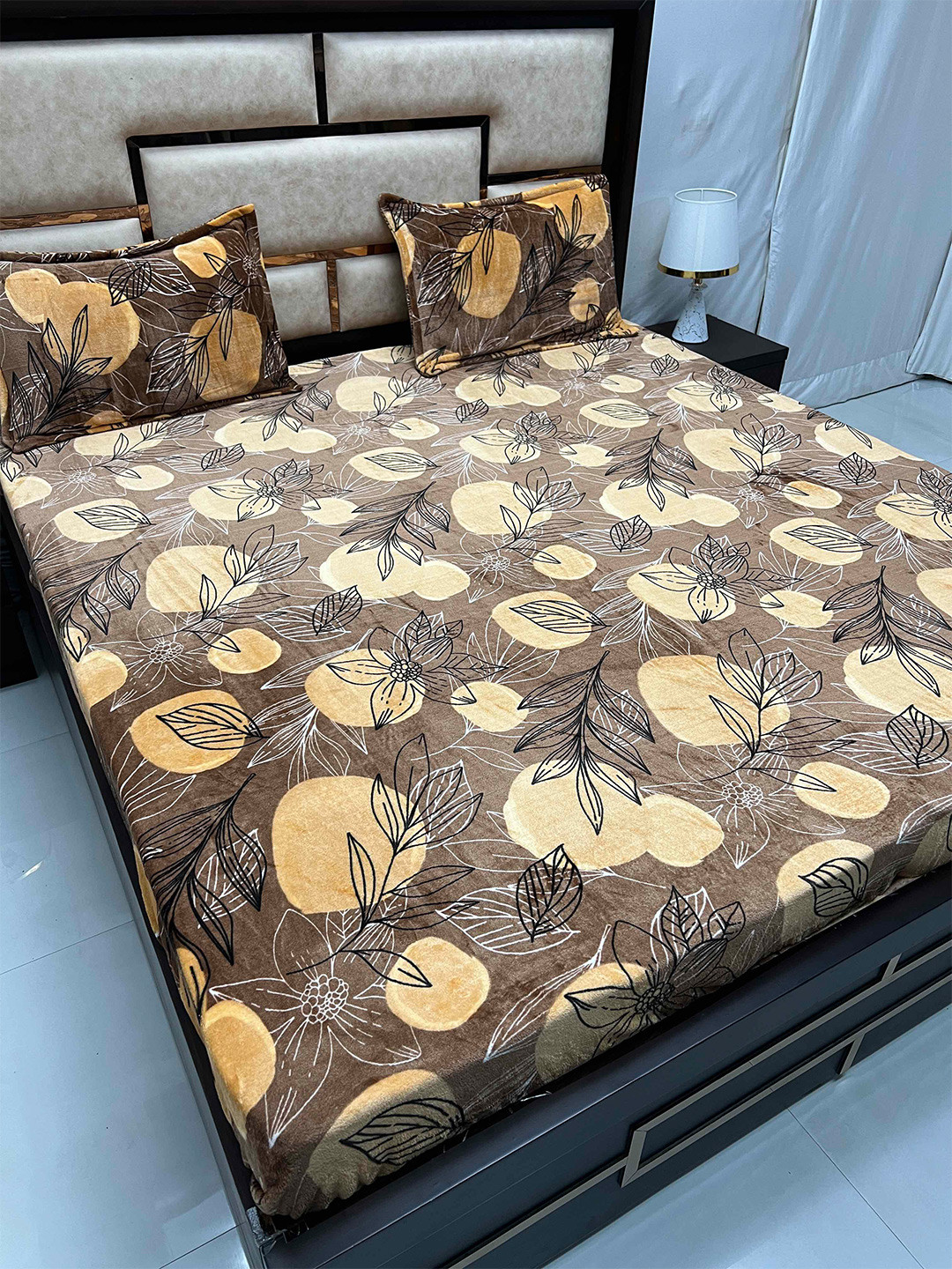

Pure Decor Cozy Brown Printed Microfiber 110 TC King Bedsheet With 2 Pillow Covers