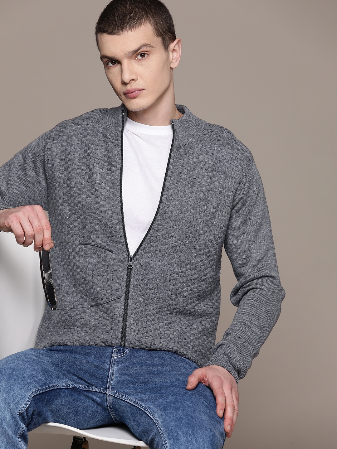 

Roadster Men Checked Stand Collar Acrylic Cardigan, Grey