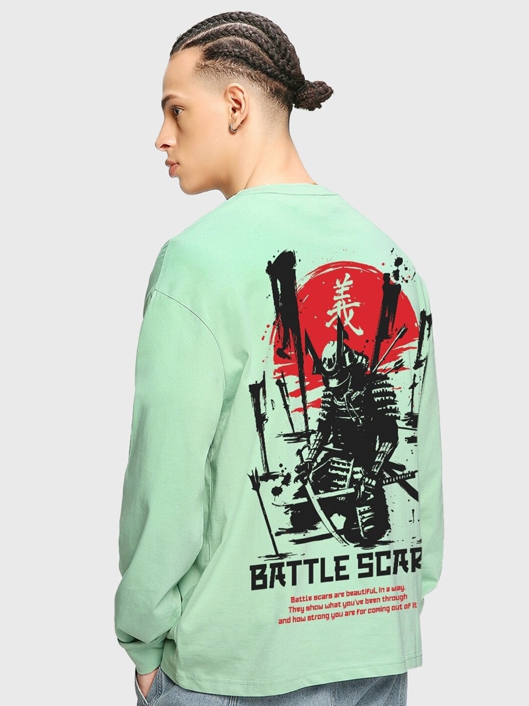 

Bewakoof Men Battle Scars Graphic Printed Oversized T-shirt, Green