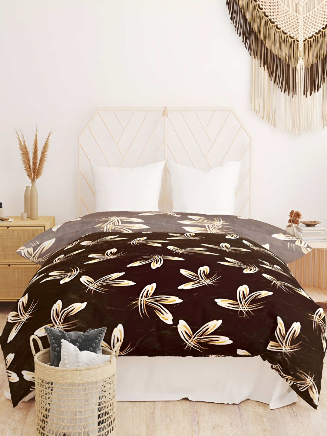 

RD TREND Coffee Brown Printed Velvet 300 GSM Soft Reversible Double Bed Quilt
