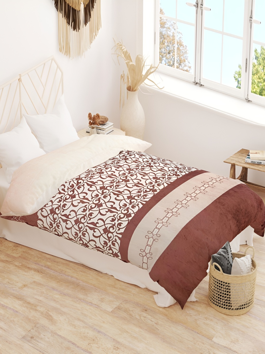 RD TREND Brown & White Floral Printed Woollen AC Room 300 GSM Single Bed Quilt
