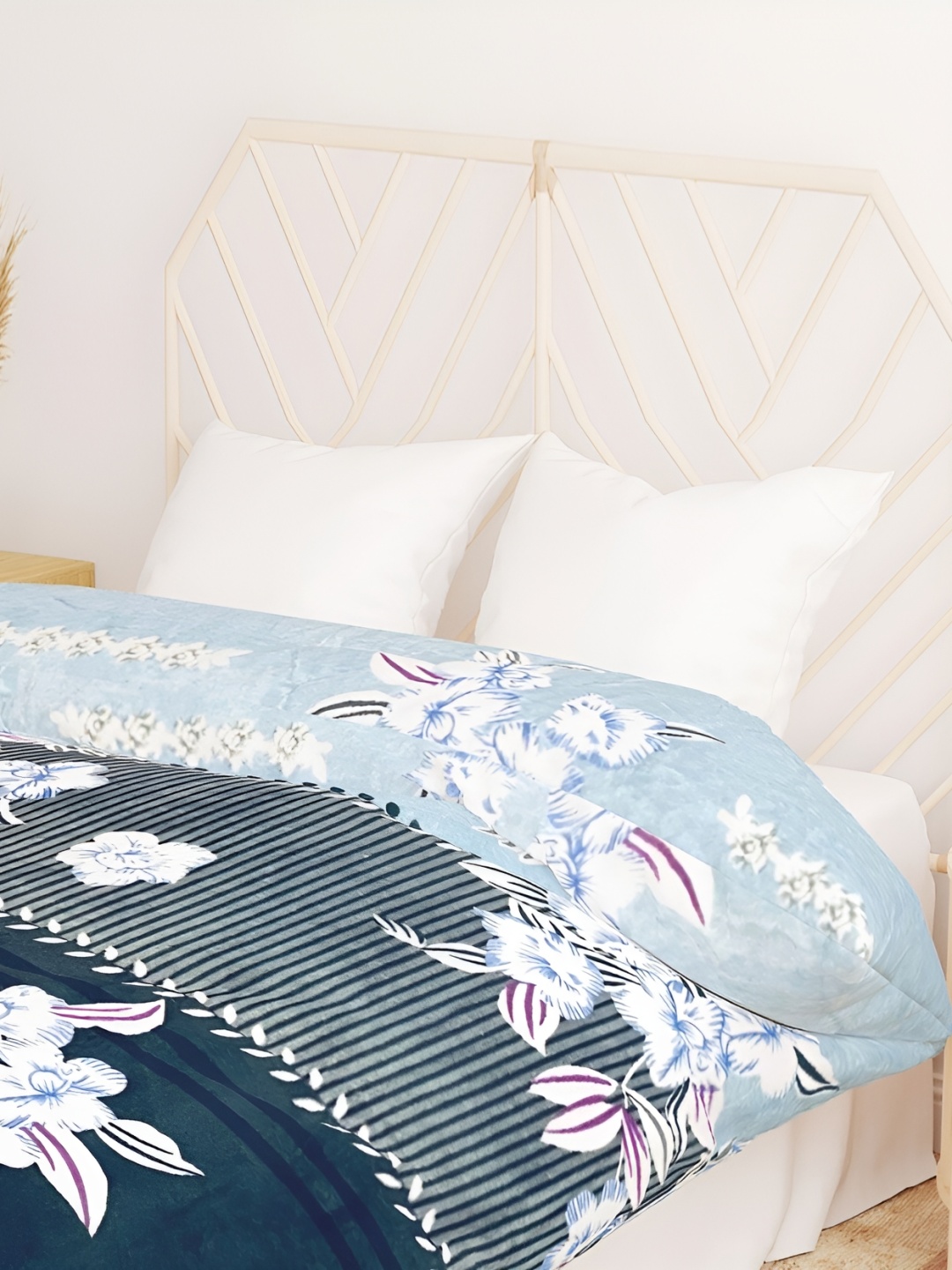 

RD TREND Blue Soft Reversible Velvet Comforter 300GSM AC Room Double Bed Blanket