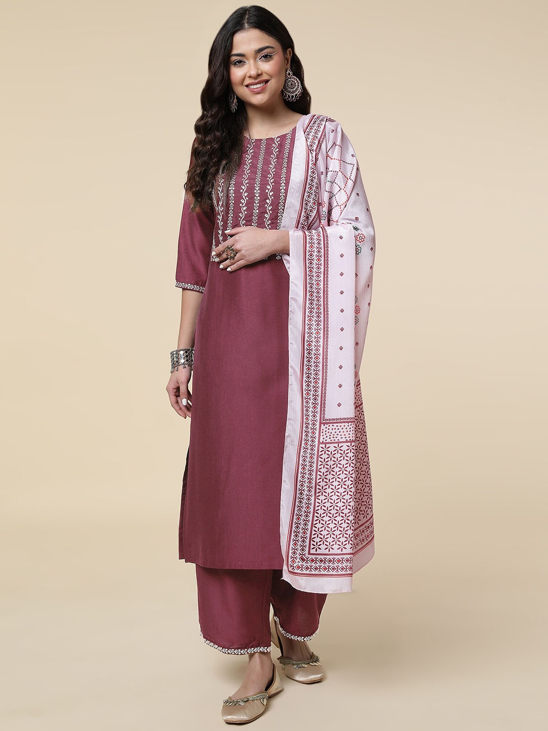 

DIVASTRI Floral Yoke Design Thread Work Kurta & Palazzos With Dupatta, Maroon