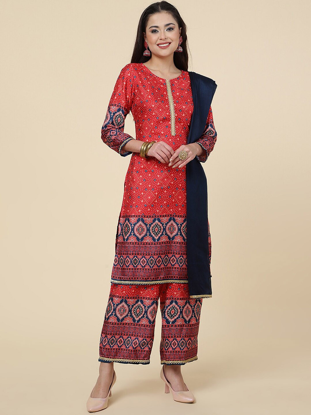 

DIVASTRI Ethnic Motif Printed Silk Crepe Kurta with Palazzos & Dupatta, Red