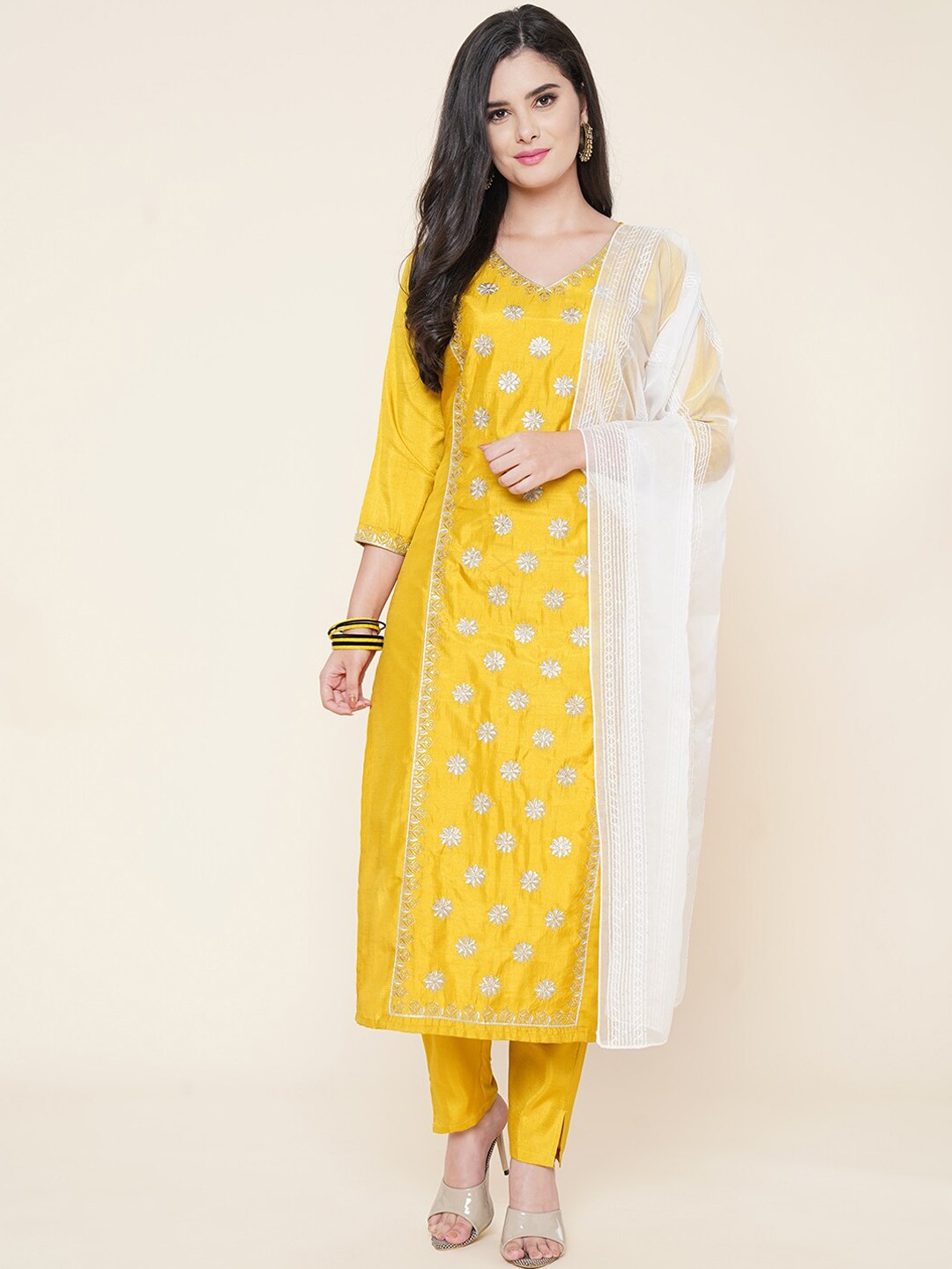 

DIVASTRI Floral Embroidered Sequinned Kurta With Trouser & Dupatta, Yellow