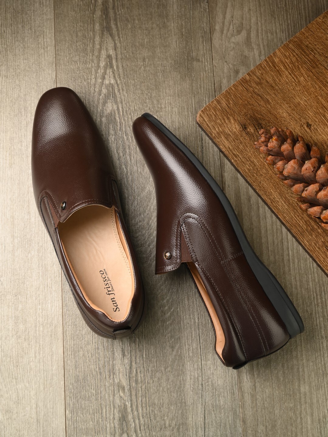 

San Frissco Men Lightweight Formal Slip-On Shoes, Brown