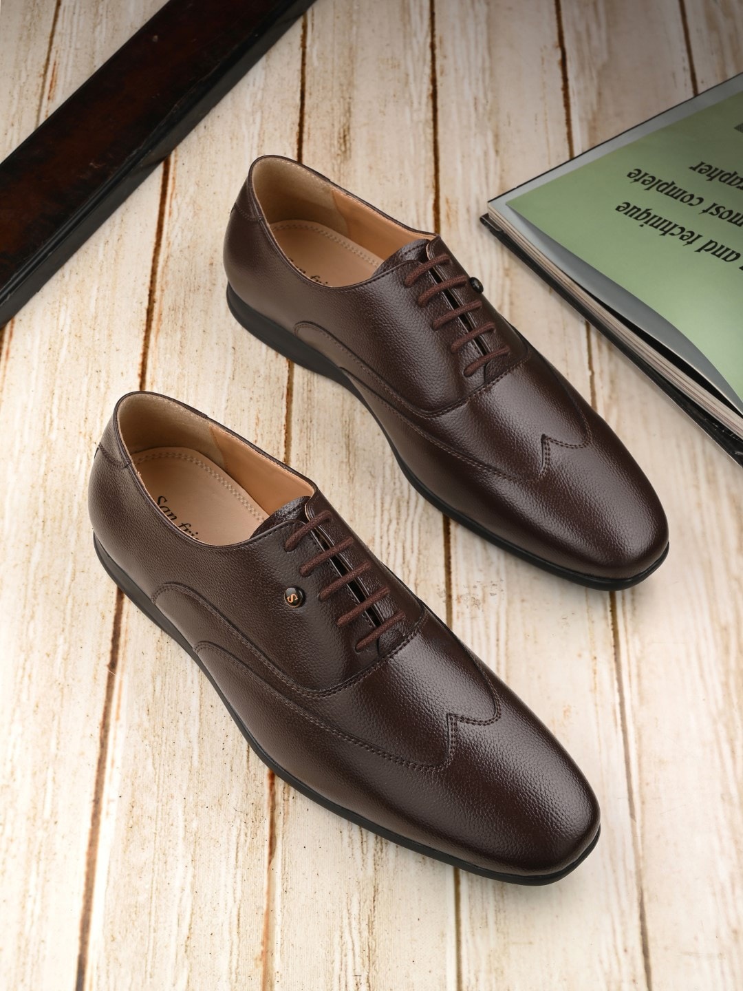 

San Frissco Men Textured Formal Oxfords, Brown