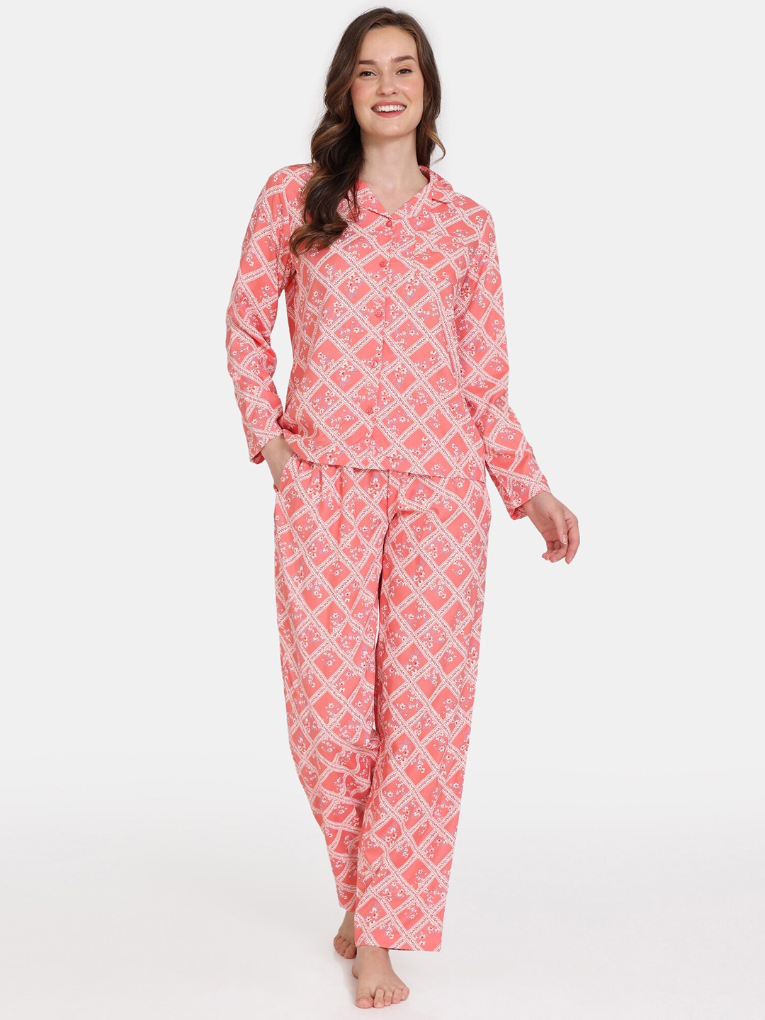 

Zivame Geometric Printed Lapel Collar Long Sleeves Night Suit, Pink