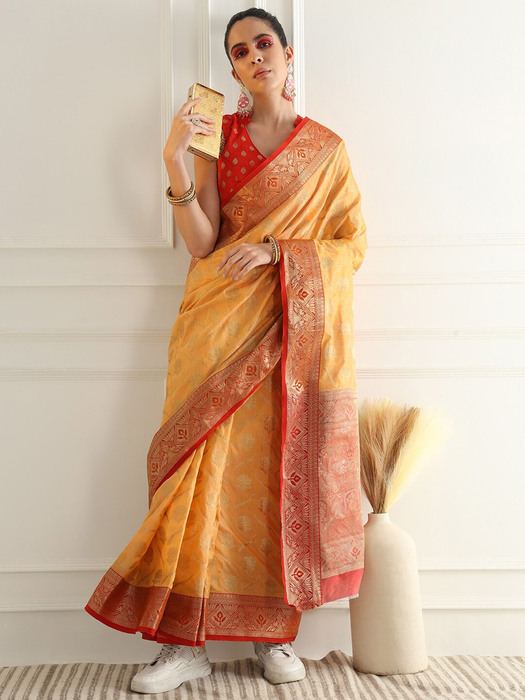 

Chhabra 555 Design Zari Art Silk Banarasi Saree, Yellow