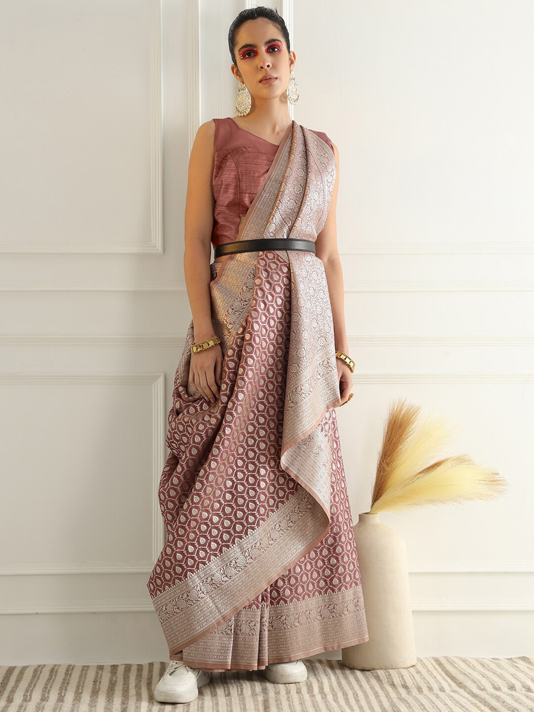 

Chhabra 555 Ethnic Motifs Zari Art Silk Kanjeevaram Saree, Mauve