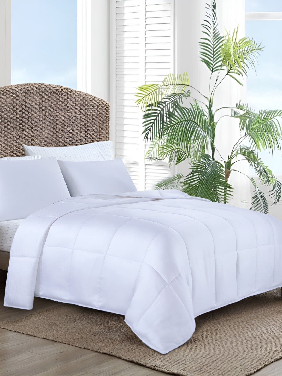 

LINENOVATION White Mild Winter 150 GSM Single Bed Comforter