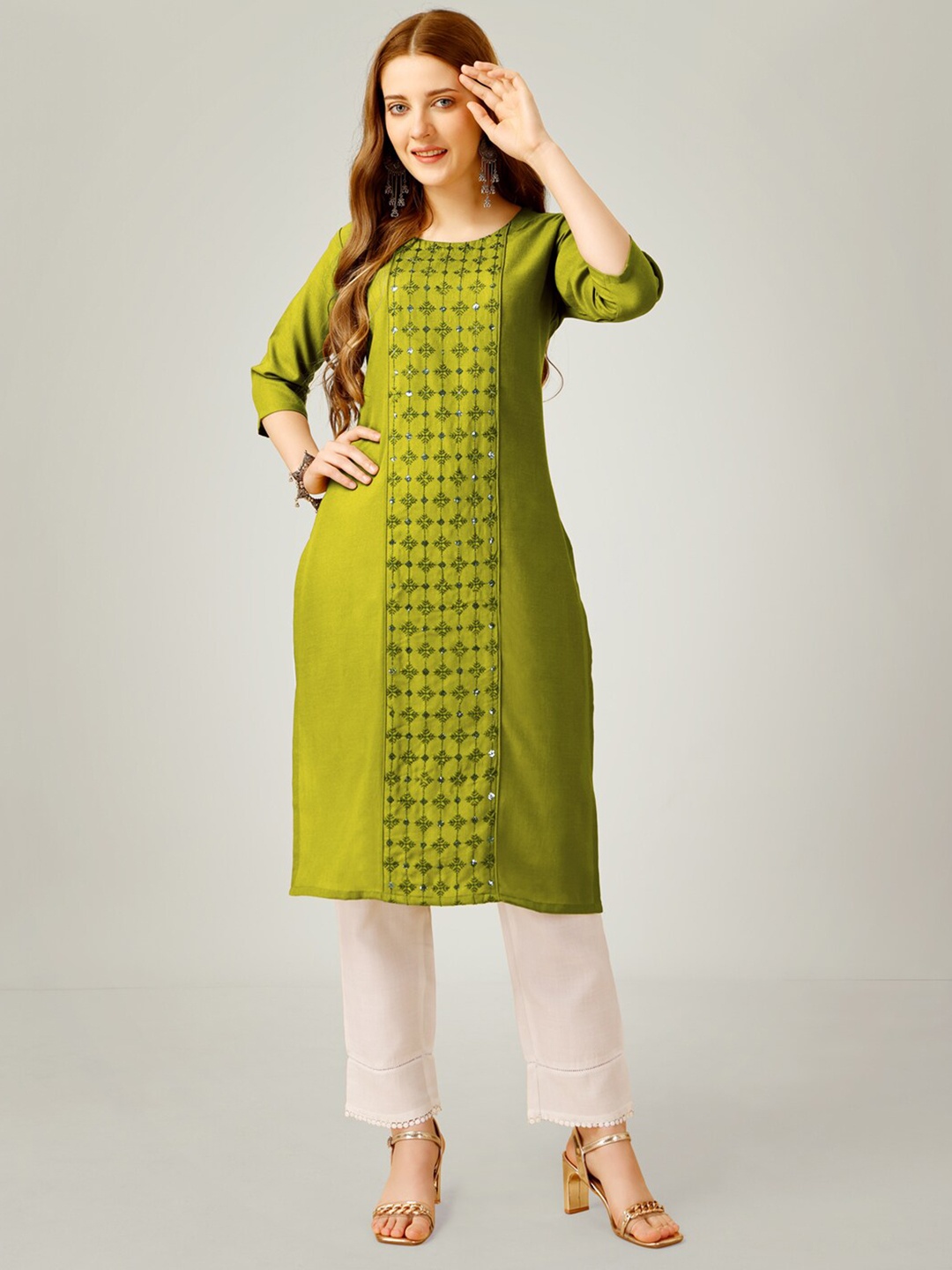 

ARADHNA Ethnic Motifs Embroidered Sequined Panelled Kurta with Trousers, Green