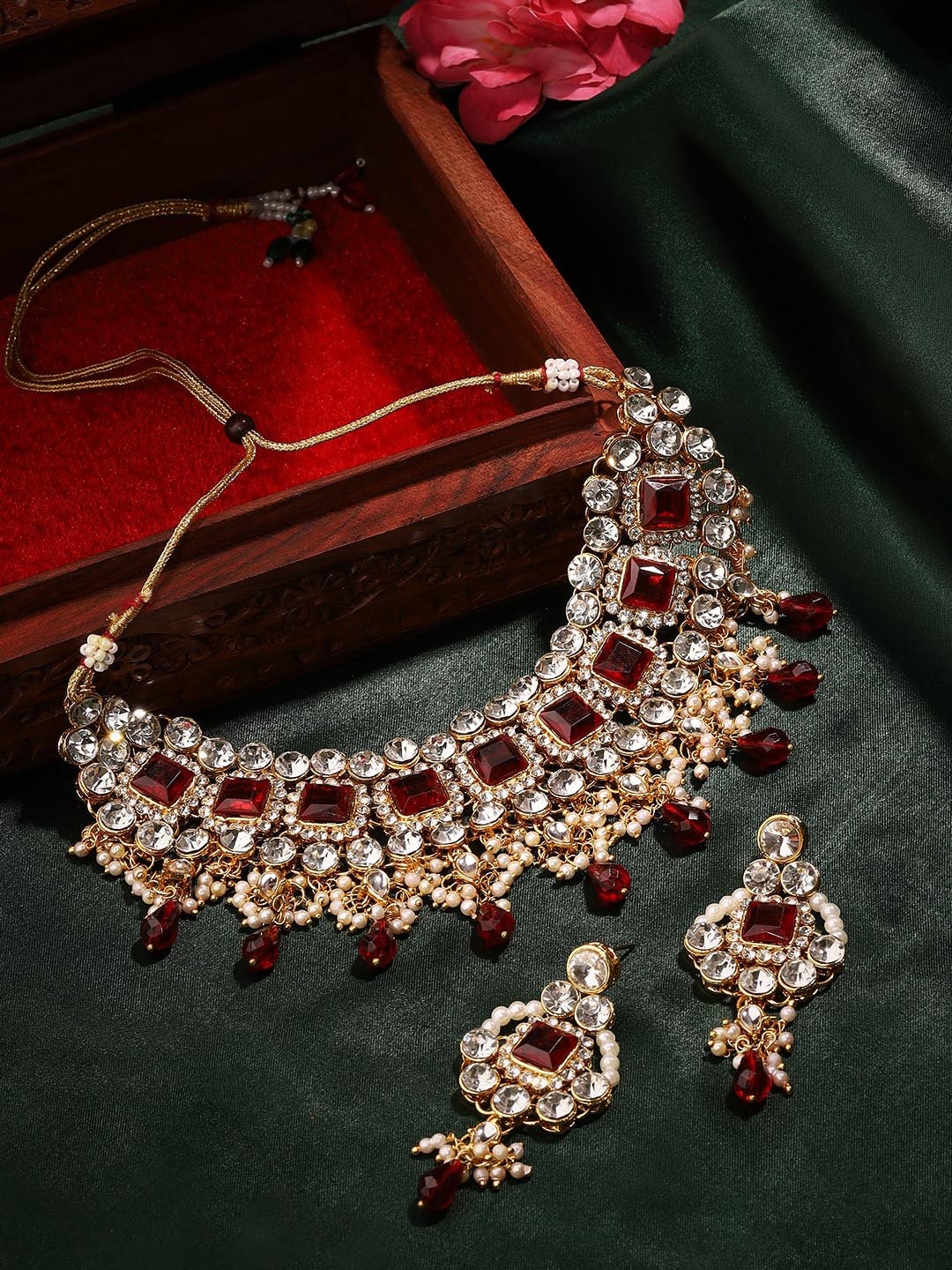 

Priyaasi Gold-Plated Stones-Studded & Rubies Jewellery Set