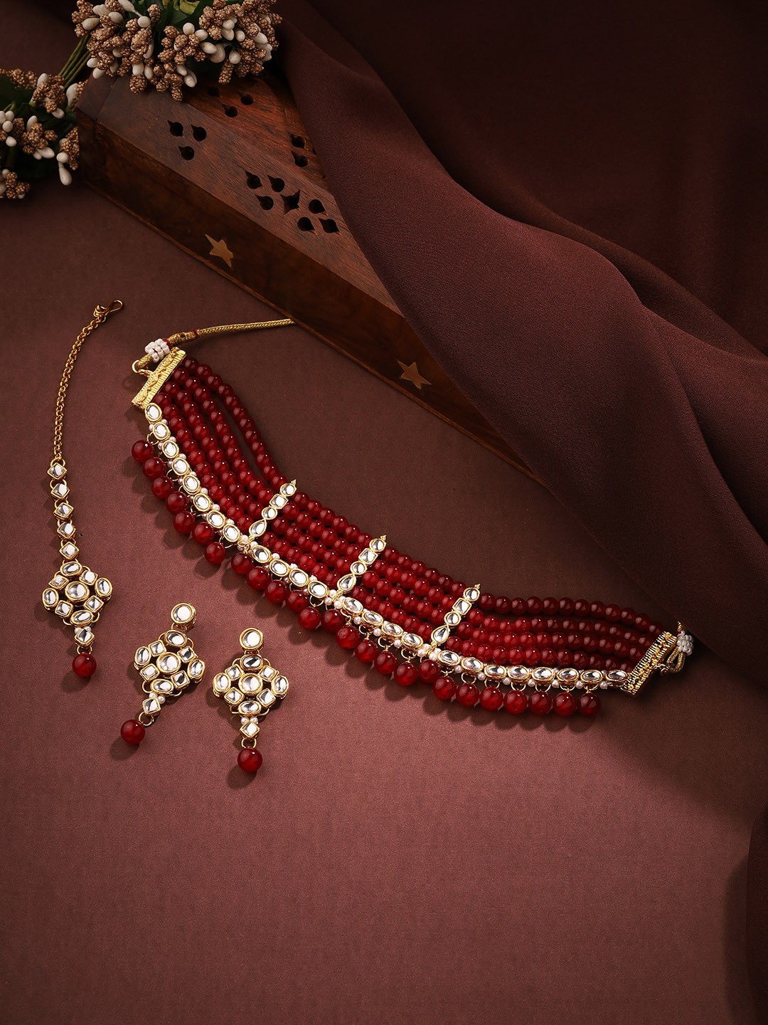 

Priyaasi Gold-Plated Kundan-Studded & Beaded Jewellery Set